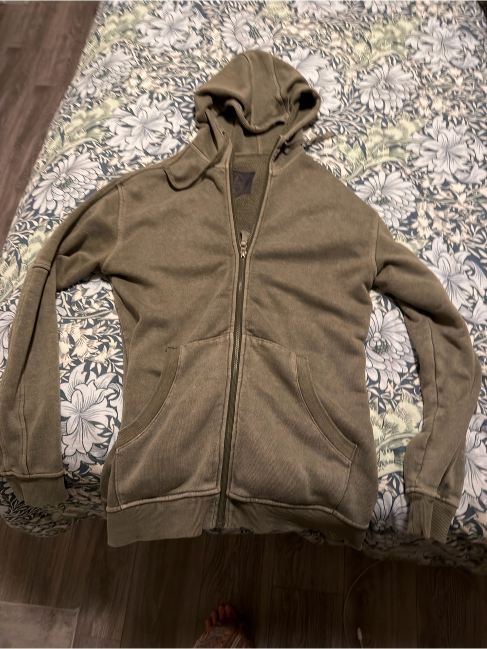 Men's Olive Green Zip-Up Hoodie Sweater